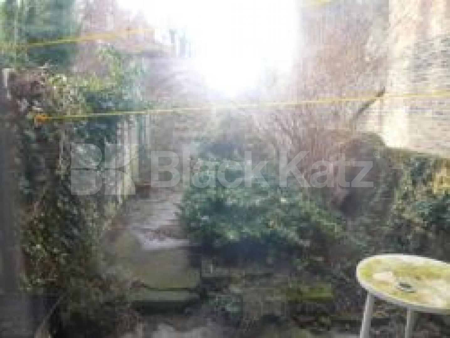 			1 Bedroom, 1 bath, 1 reception Flat			 Archway Road, HIGHGATE